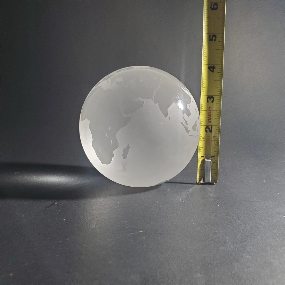 Tiffany & Co Crystal Giftware World Paperweight EUC - Picture 13 of 13